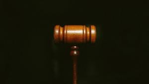 Illinois Quick Hits: 15-year-old charged with machine gun possession