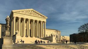 Supreme Court appears to favor Trump's asylum border policy