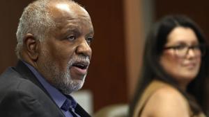 Fewer businesses of Illinois' diversity-preferred group got state contracts last year