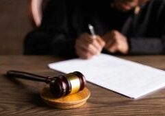 $3.5M verdict tossed; Judge shielded evidence of plaintiff’s dishonesty, crime