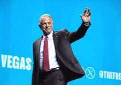 Political heavyweights look toward November in Silver State