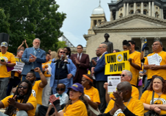 Nearly 100,000 Illinois Uber, Lyft drivers may soon be able to unionize